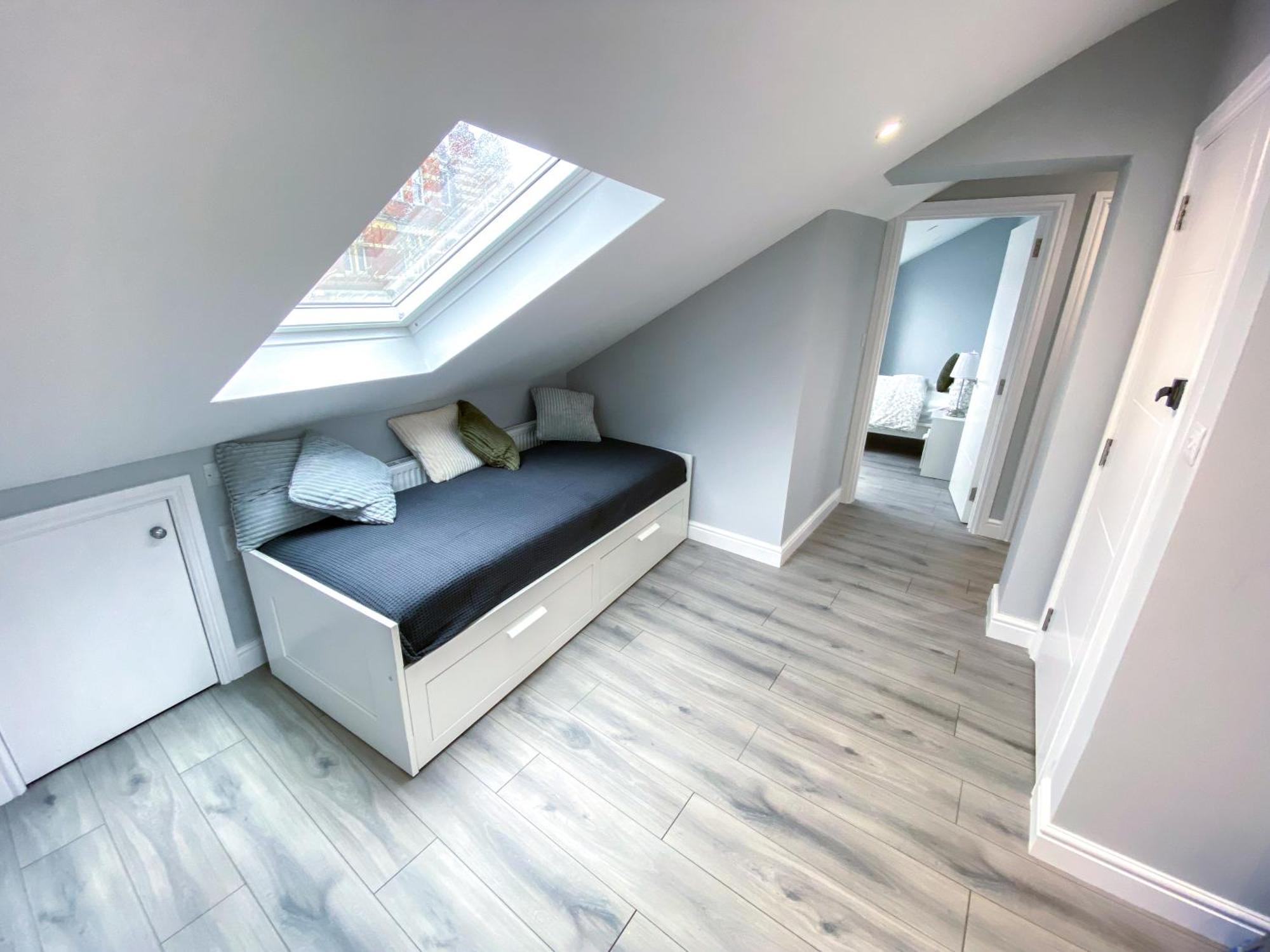 Large 1-Bedroom Flat, 5 Guest, London - F4 Exterior foto