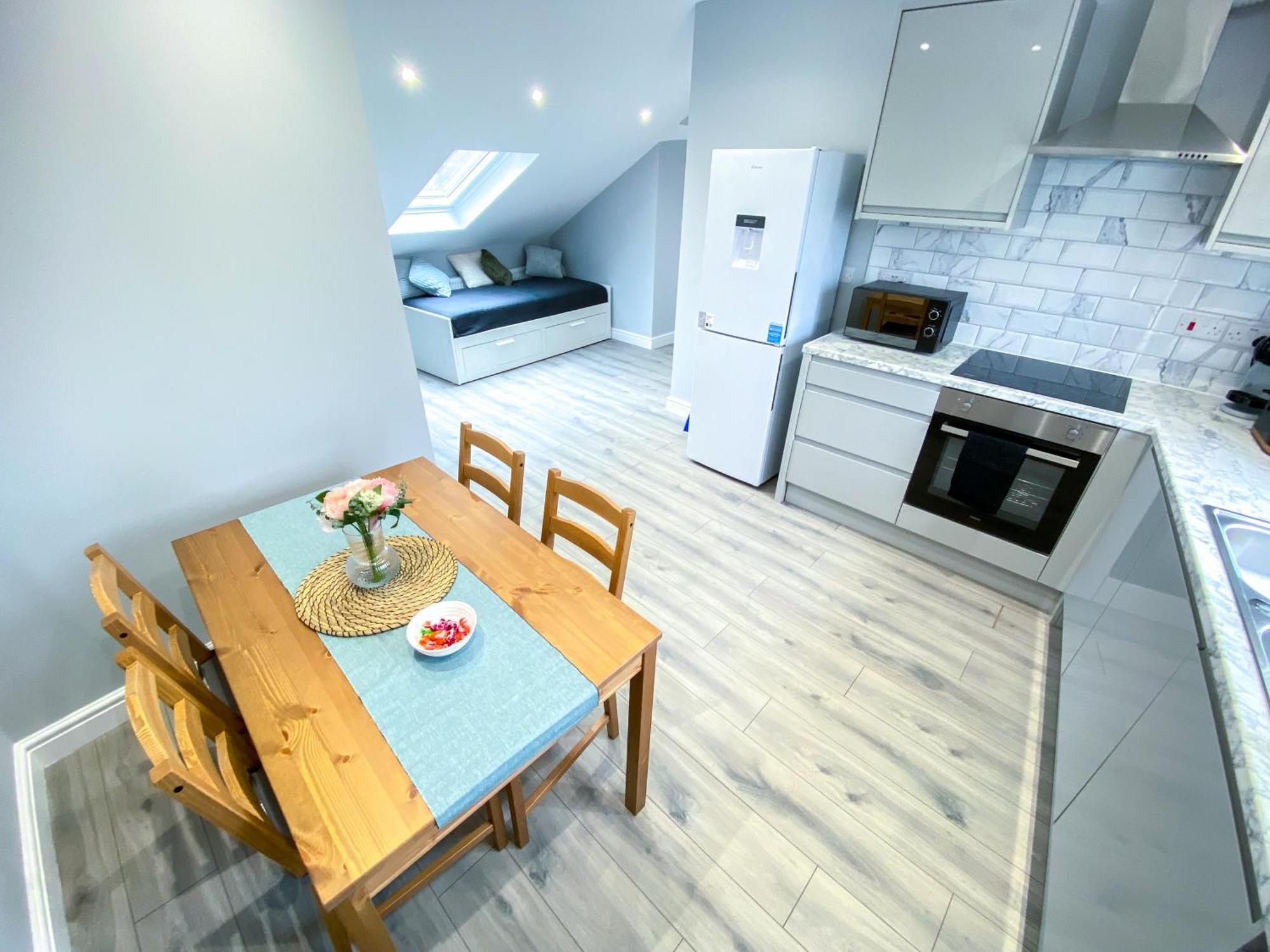 Large 1-Bedroom Flat, 5 Guest, London - F4 Exterior foto